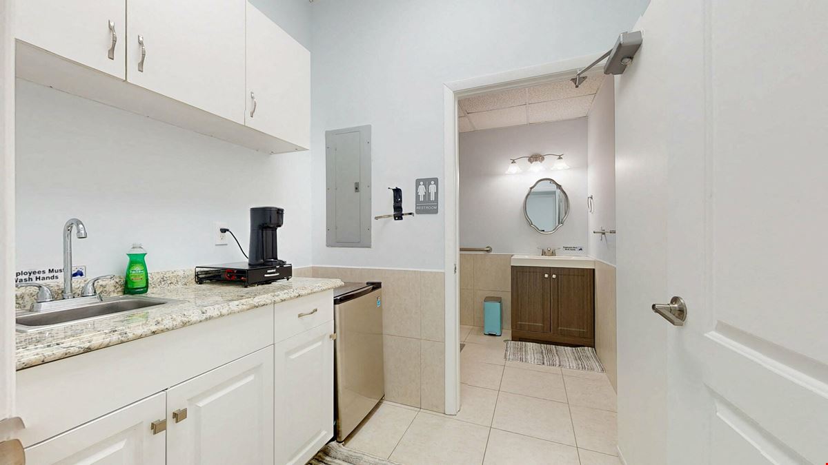 MIAMI LAKES OFFICE VILLAGE CONDO