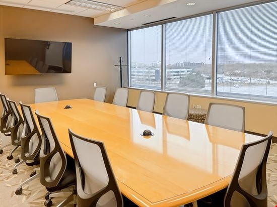 Regus - Oak Brook - Pointe