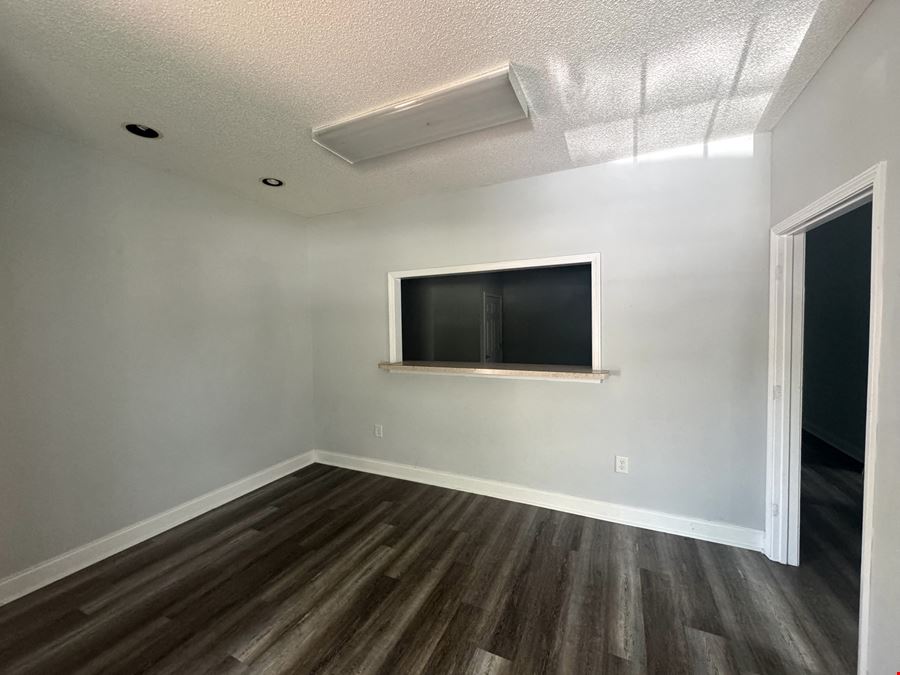 2105 Cromley Circle