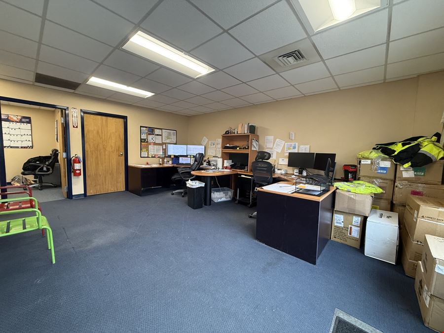 3,160 SF Flex Space