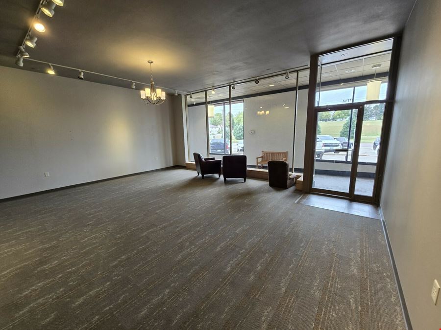 Park Ridge Galleria Suites