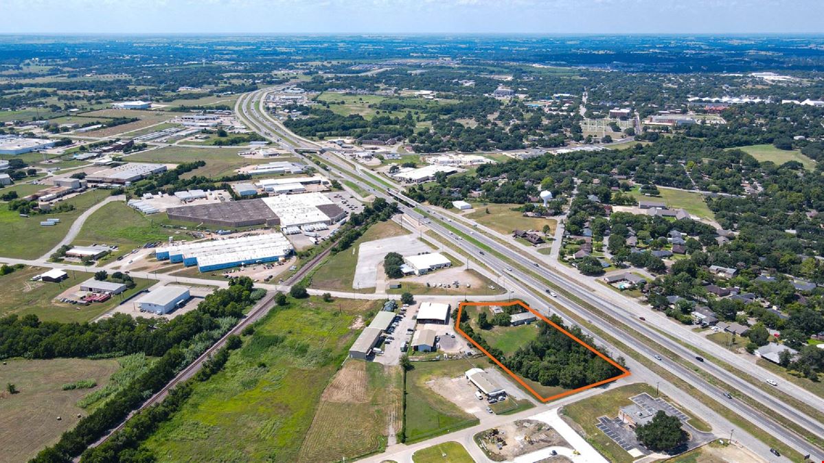 1083 Highway 290