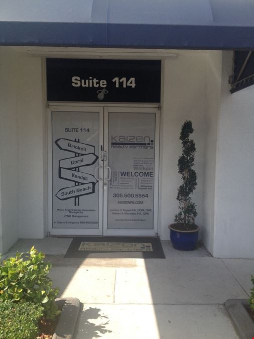 Retail Medical Office in Miami Airport Center for Sale or Lease