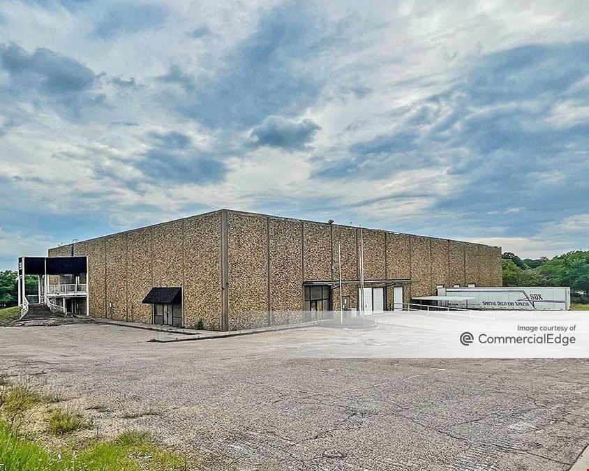 3900 Benbrook Blvd.