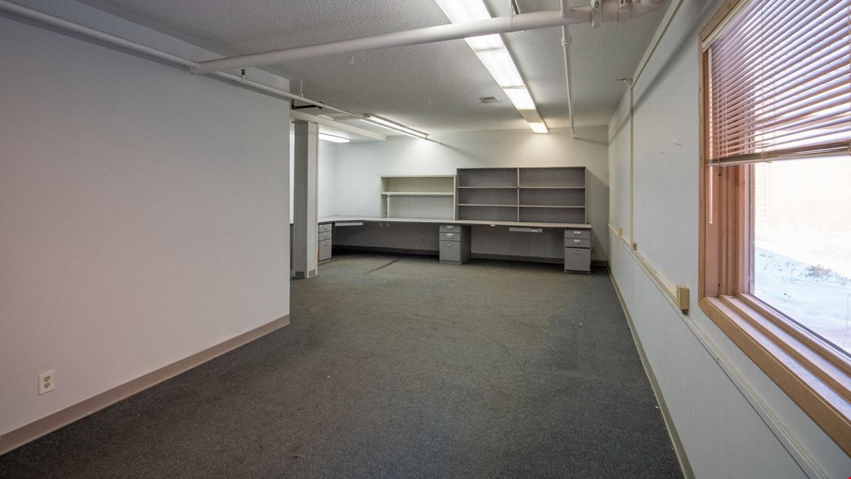 Prime Industrial Flex Space for Lease