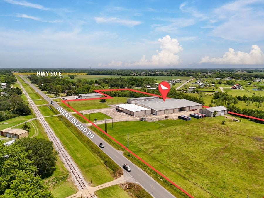 Multi-Tenant Industrial Complex on ±11.5 Acres