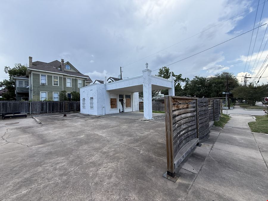 4002 La Branch St. Houston TX 77004