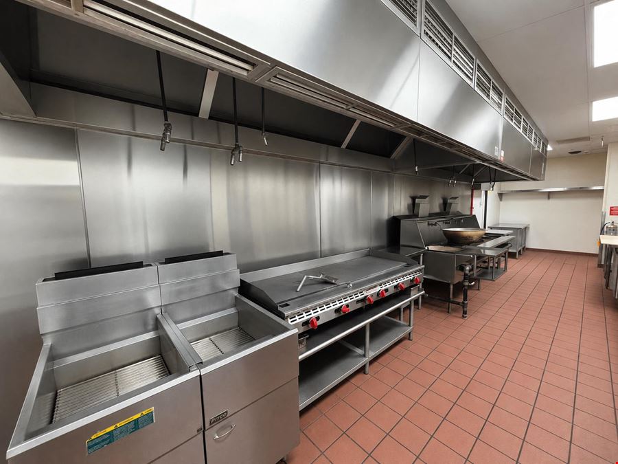Turn-Key Restaurant | 6,720 SF | Pavilion Pkwy | Texarkana, TX