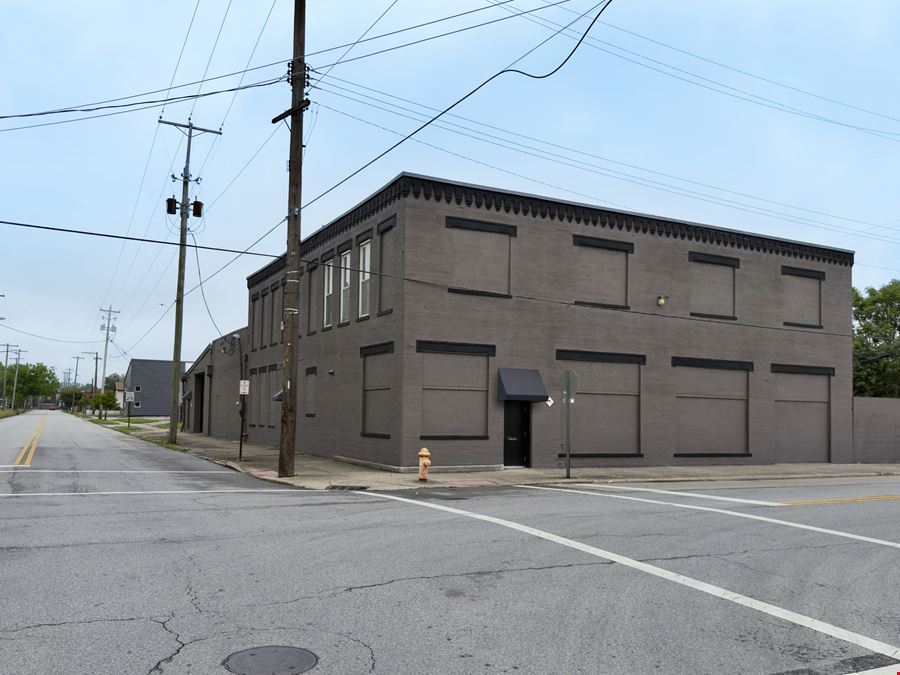 1100 W Town St