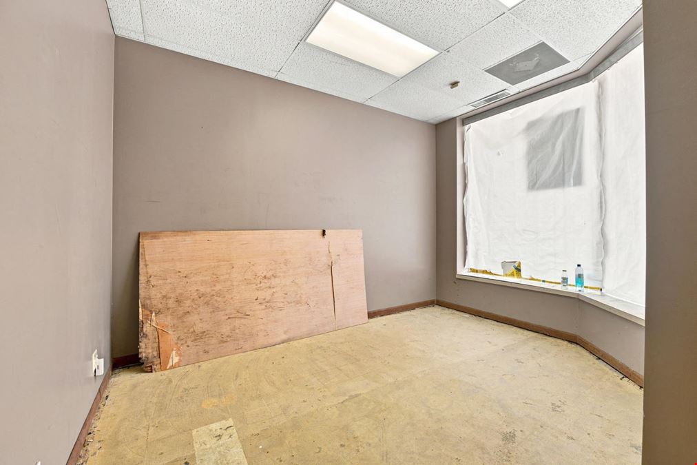 692 Theodore St, Unit D, Joliet, IL 60435