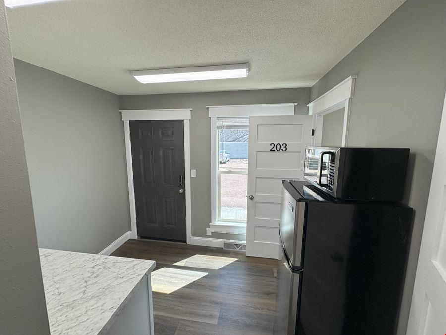 Prairie Wynn Plaza Executive Suites