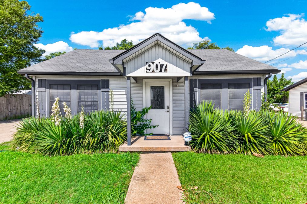 N Goliad Standalone Office/Retail/Boutique
