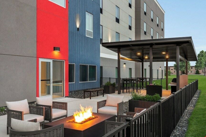 Candlewood Suites & avid Dual-Brand Development