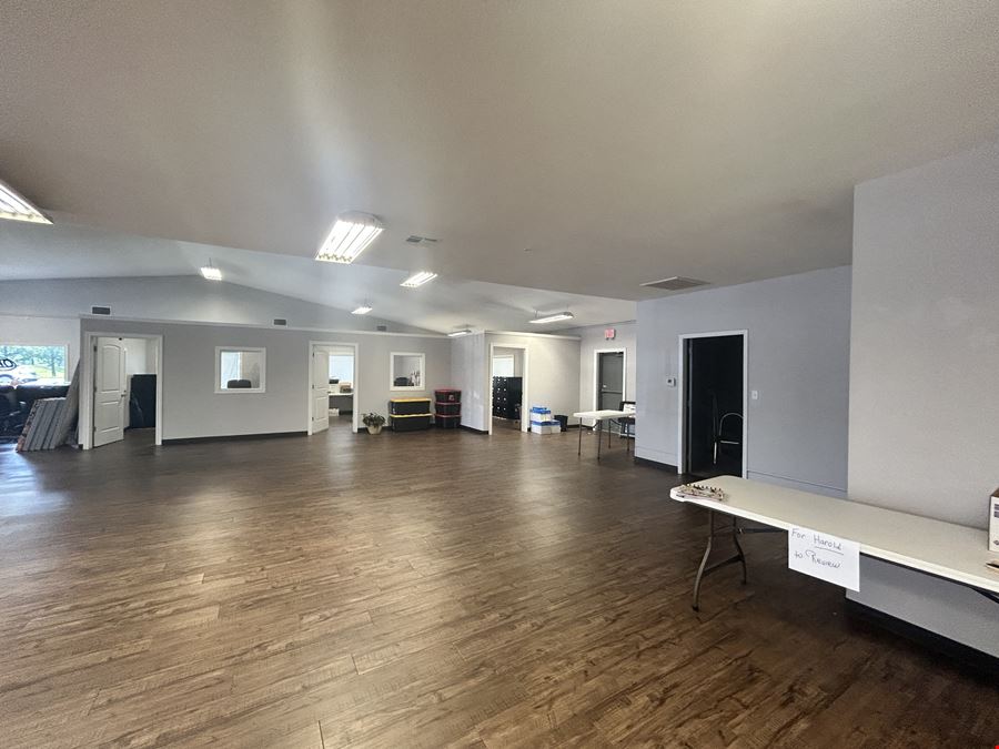 1860 W Sunset Ave