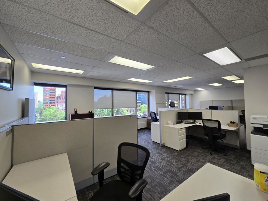 7366AvenueSWCalgary,AB