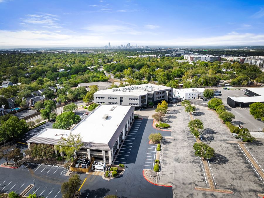 7620 Guadalupe