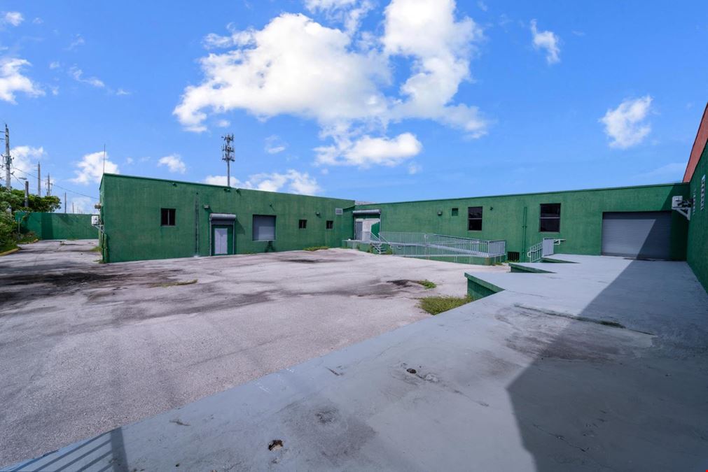 845 NW 71st St, Miami, FL 33150-3842