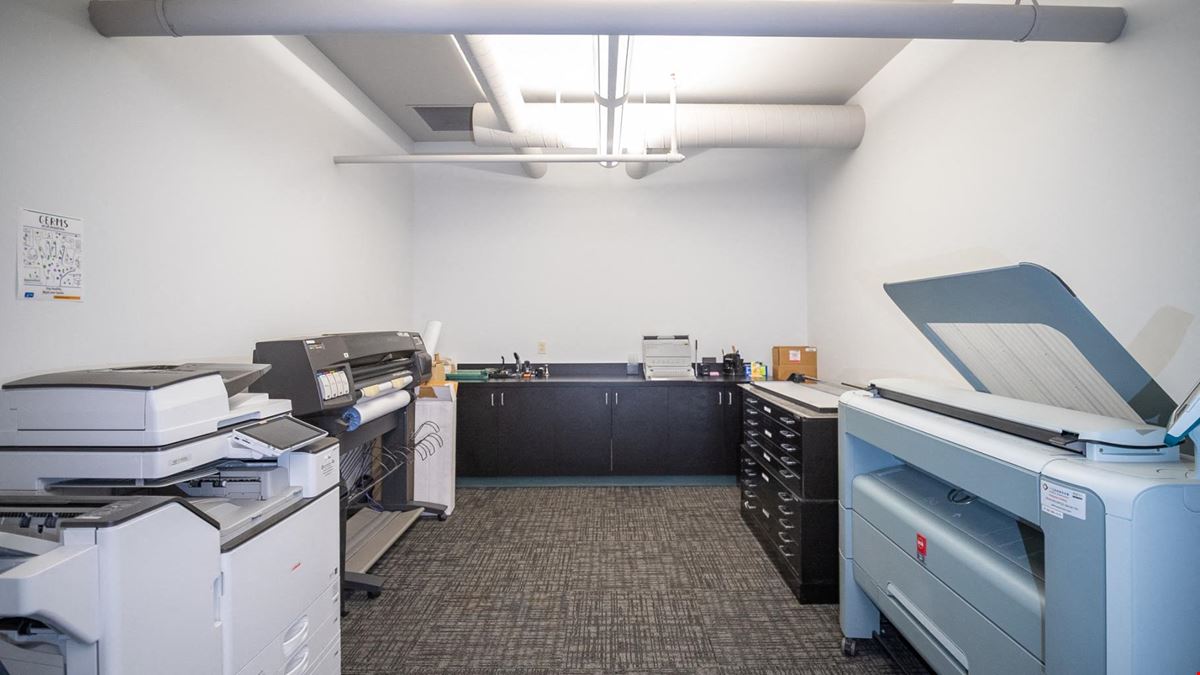 Office Opportunity Along the West Circle Drive Corridor