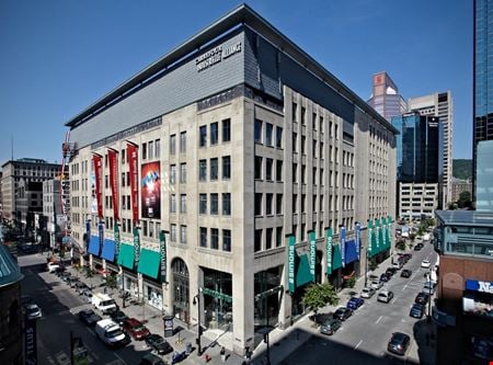 Preview of Retail space for Rent at 977 rue Sainte-Catherine Ouest