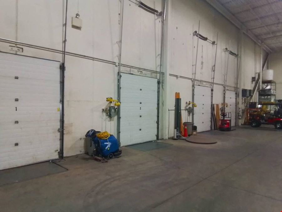 PRICE DROP: 5k-10.4k sqft shared warehouse for rent in Brampton
