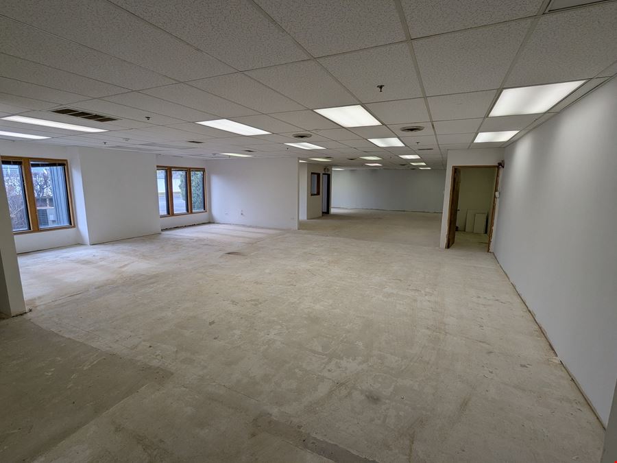 17524 E. Carriageway