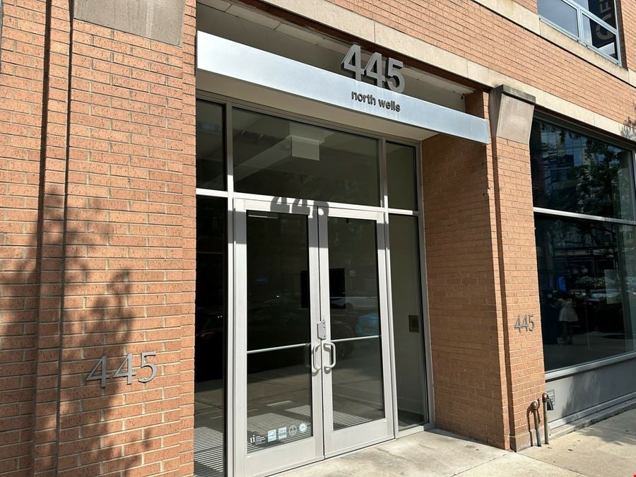 445 North Wells Street, Unit 203