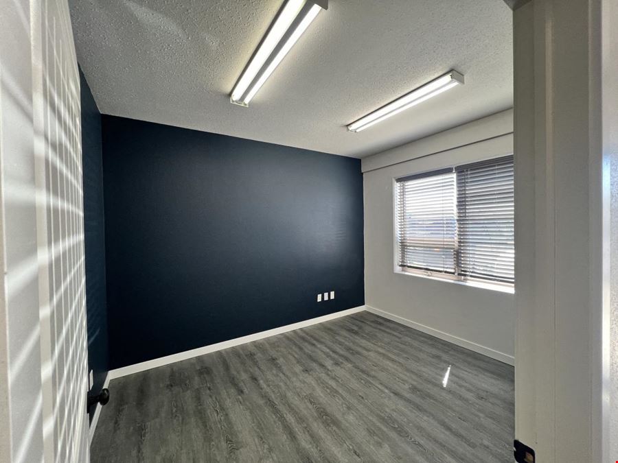 7471 Edgar Industrial Bend - Unit 11