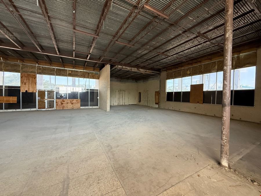 1700 W Waco Dr