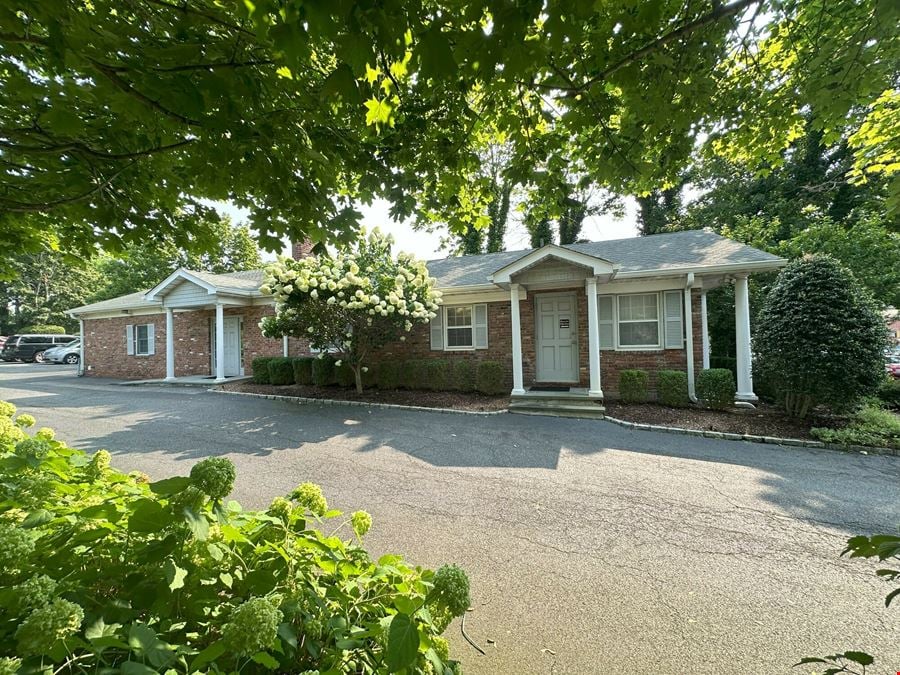 445 Main St
