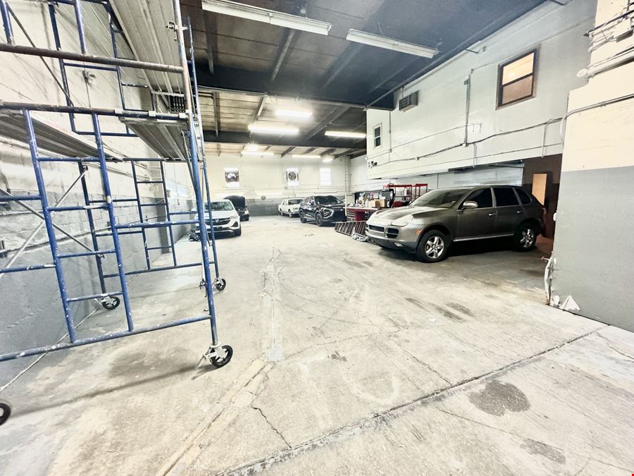 Warehouse for lease in Long Island City 5000 Sqft plus 1500 Sqft office space