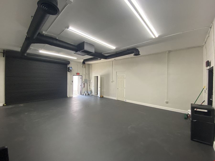 147 E Foothill Blvd
