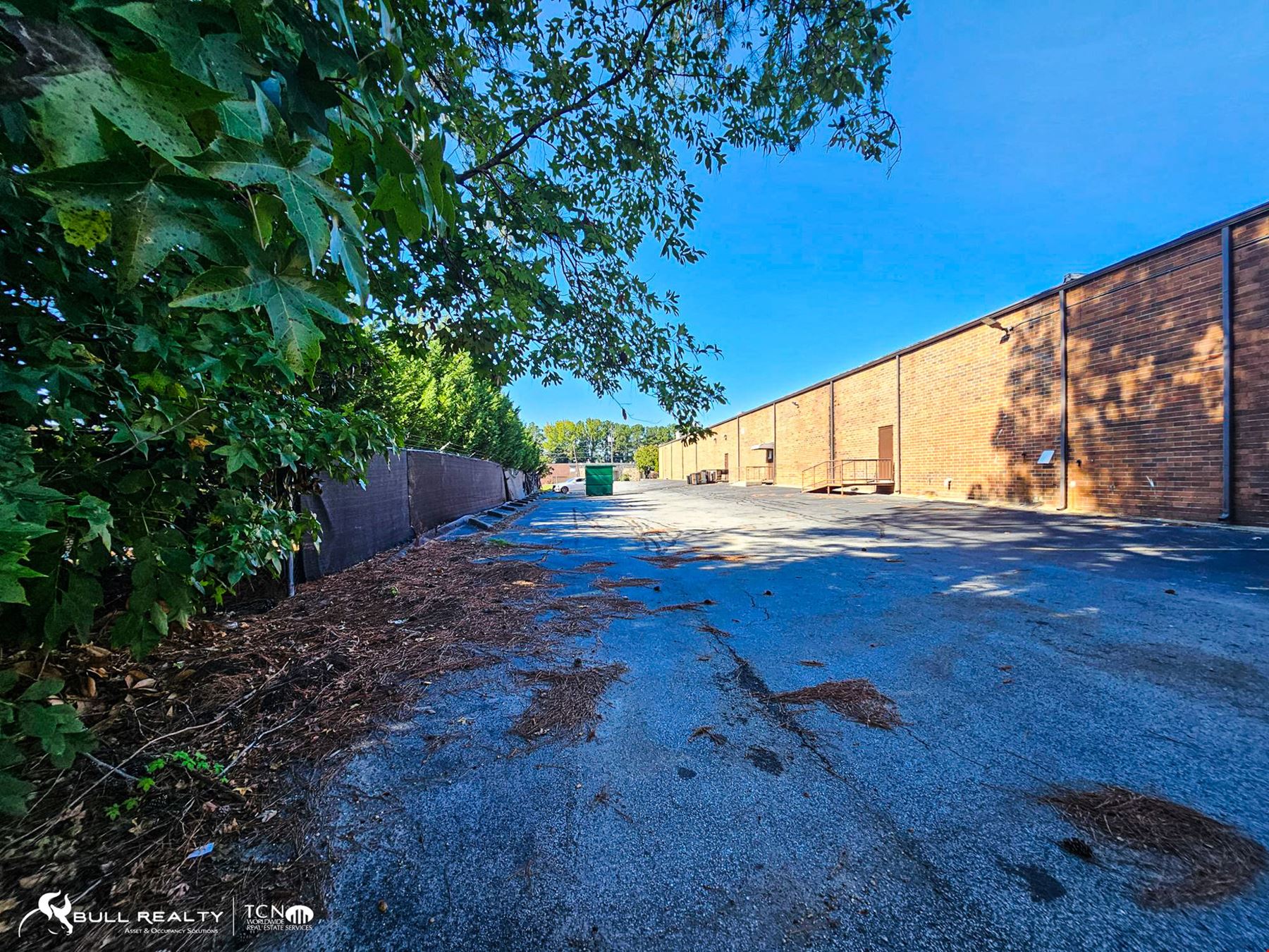 Industrial Suite for Lease | ±5,750 SF