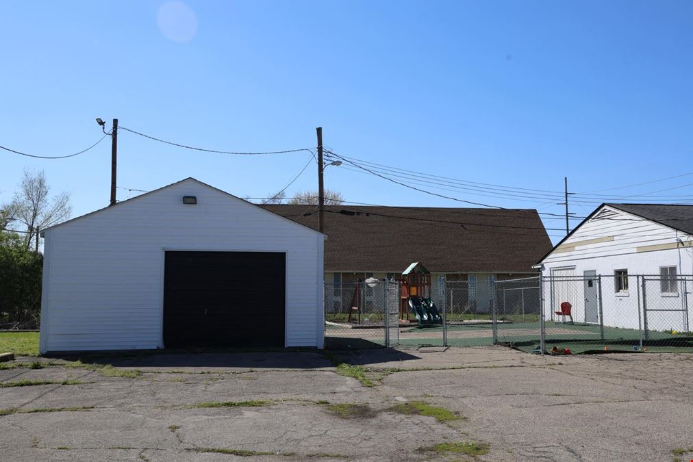 2131 E 54th St
