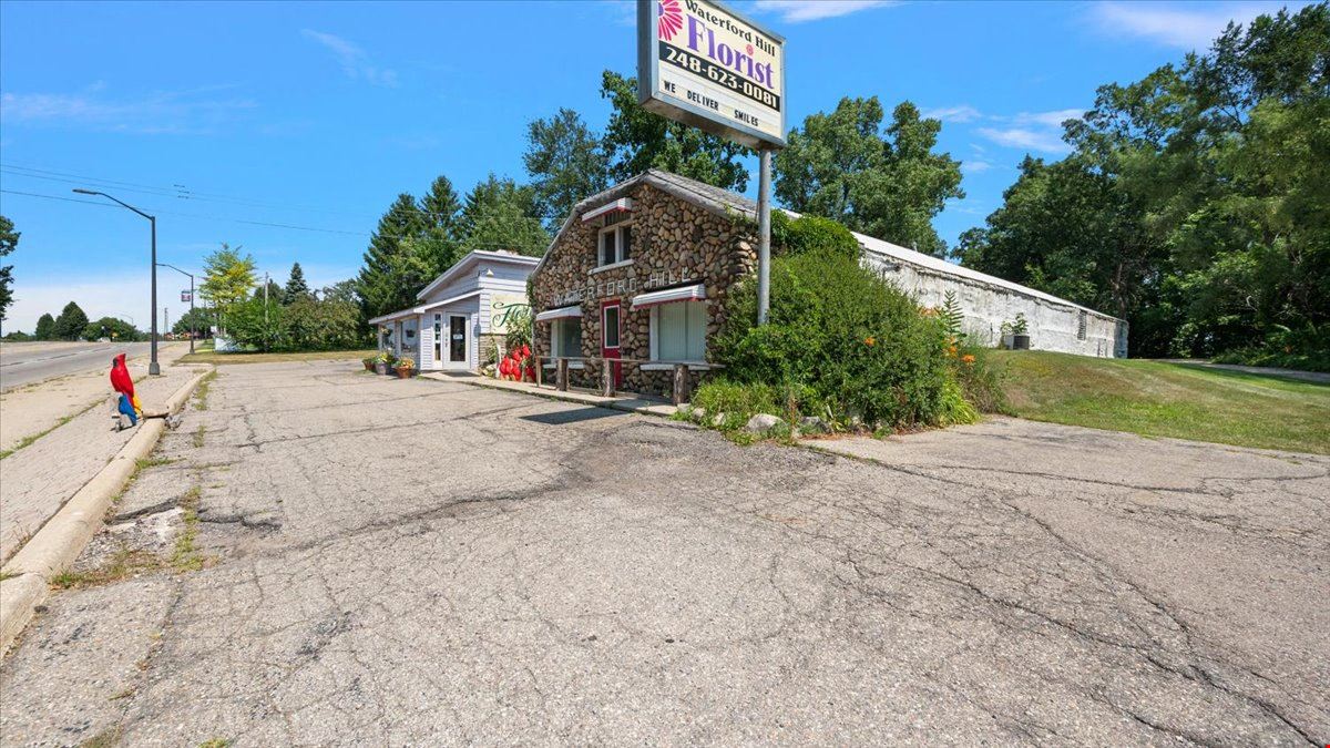 5992 Dixie Hwy