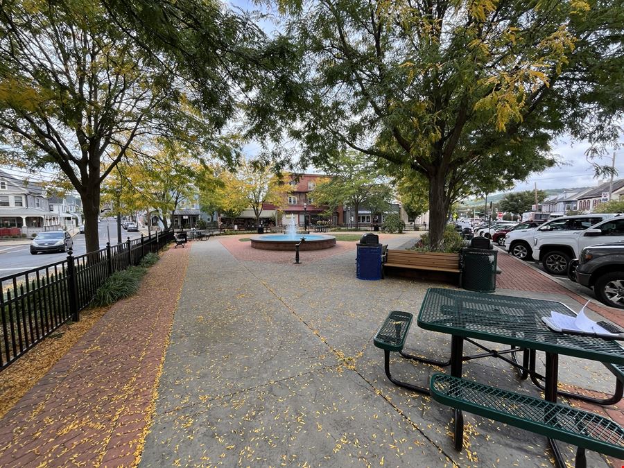 South Fourth and Chestnut Streets