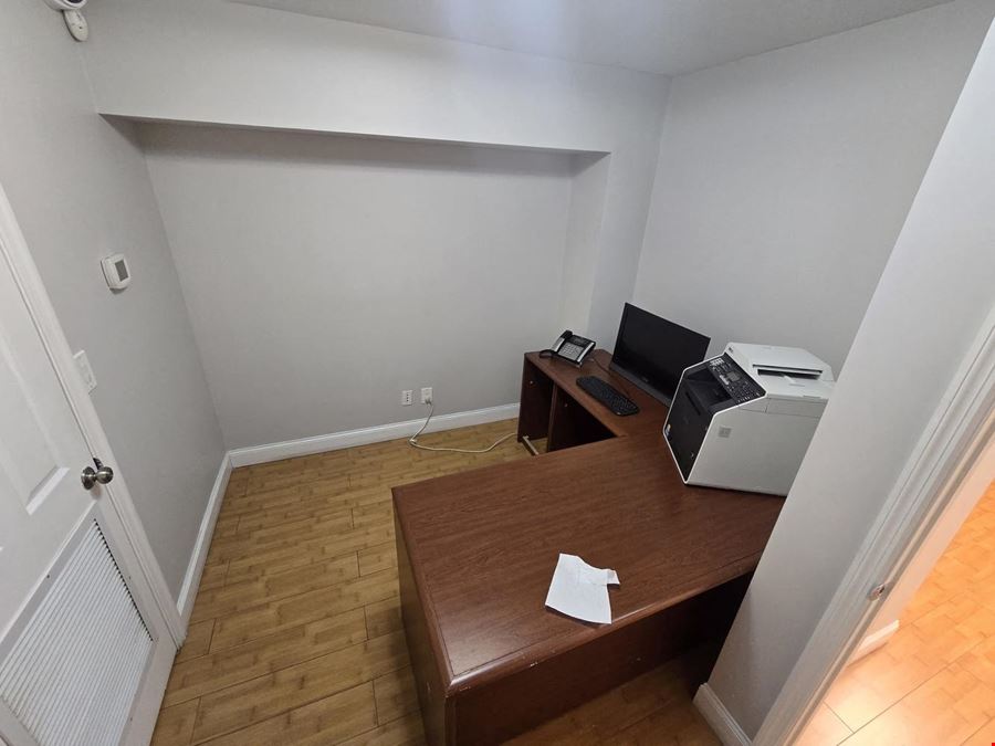 Office / Warehouse 2,628 SQFT
