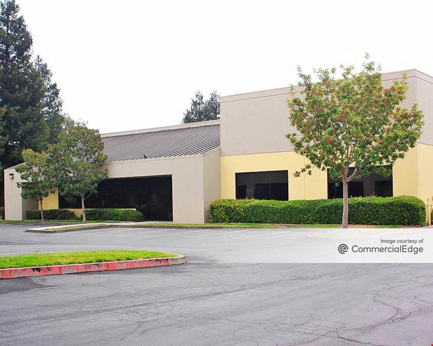1345 Redwood Way