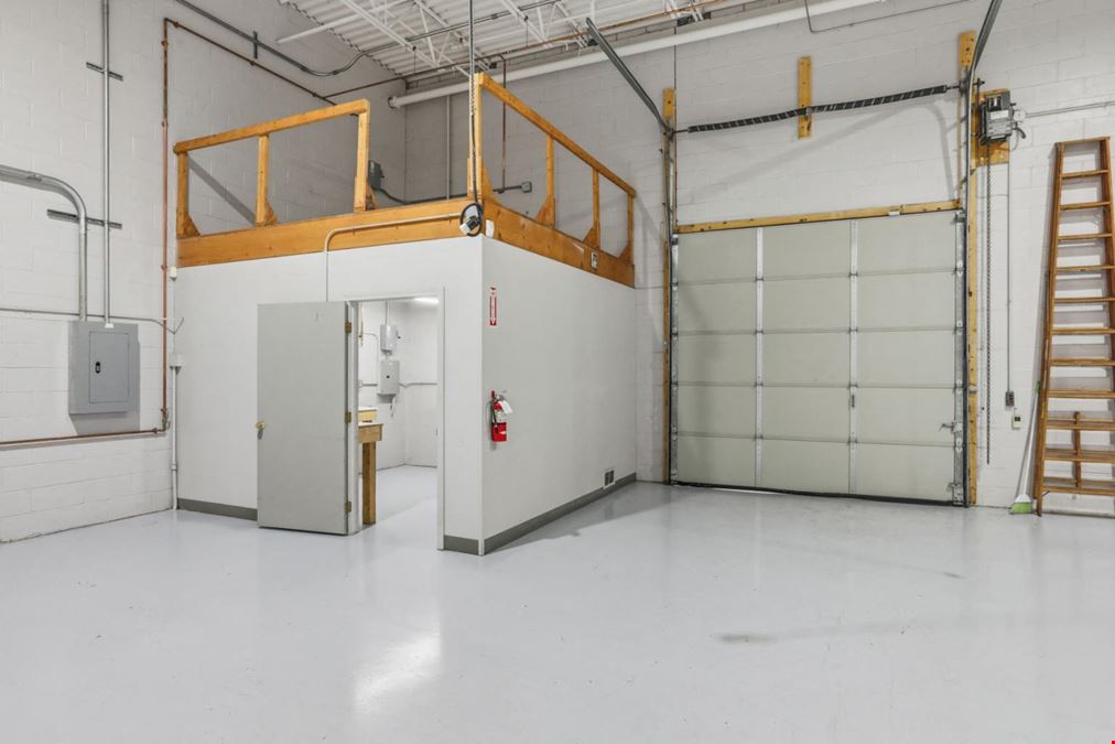 Industrial flex Space for Lease in Newburyport Seacoast Business Park