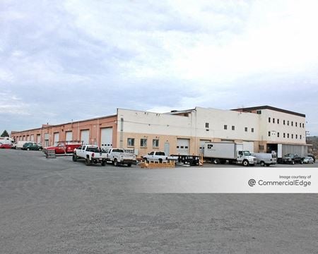 Preview of Industrial space for Rent at 842 Line Street