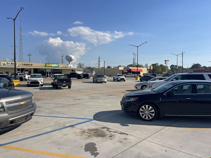 Colonial Plaza Shopping Center For Lease