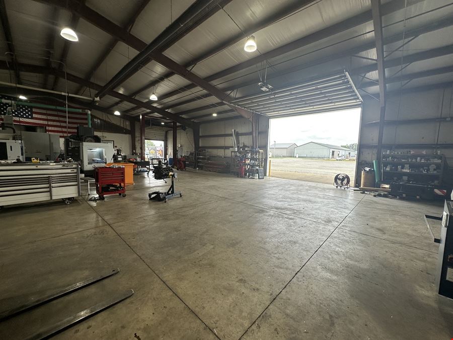 12,460 SQ.FT. TRUCK REPAIR SHOP/INDUSTRIAL