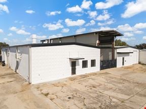 Office / Warehouse With Canopy Near Airline Hwy