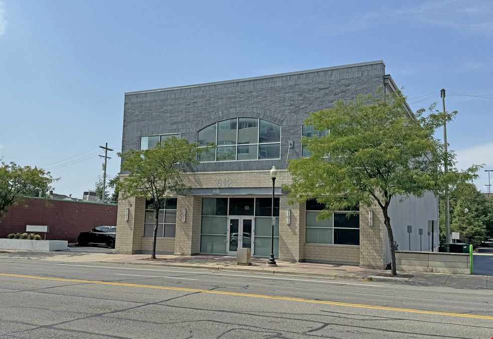 812 S Main St