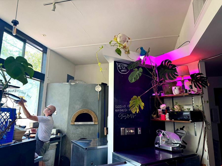 The Independent Pizzeria