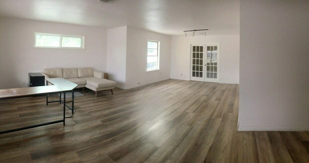 Prime Campbell Rd Corner – Versatile Use Opportunity in Spring Branch