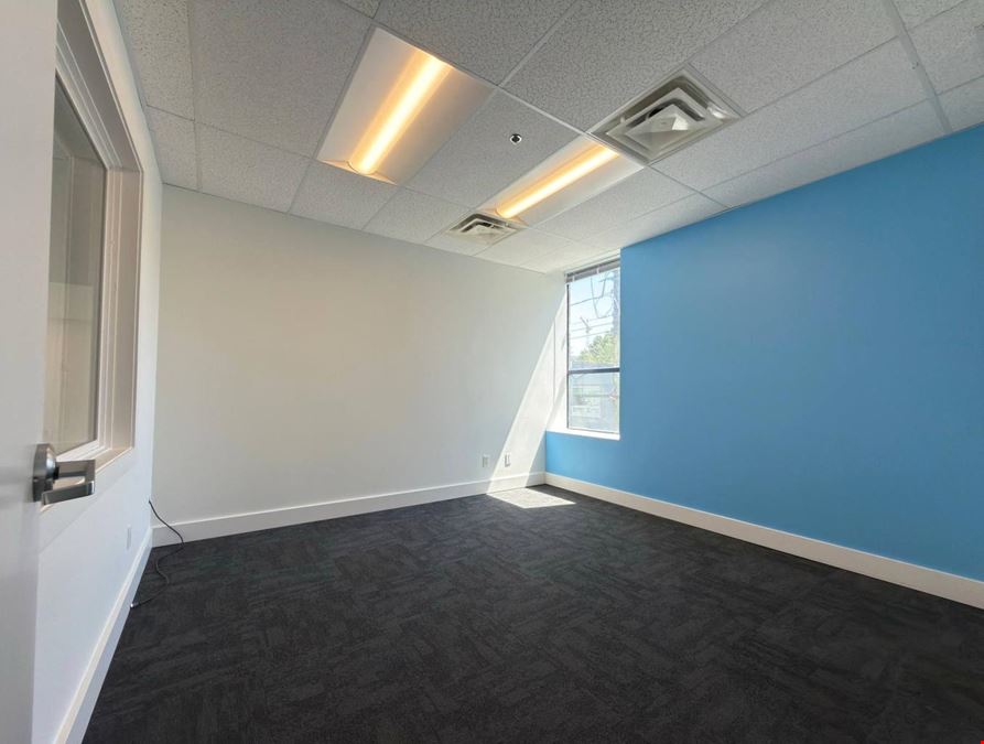 #202 - 128 W 6th Ave