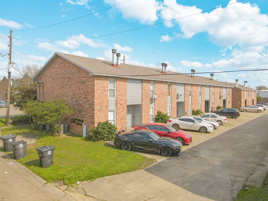 Fully Occupied 8-Unit Multifamily Complex – 8% Cap Rate