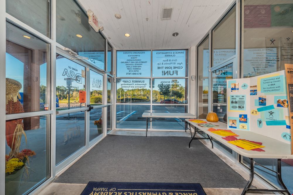 MULTI-USE SPACE AVAILABLE FOR LEASE