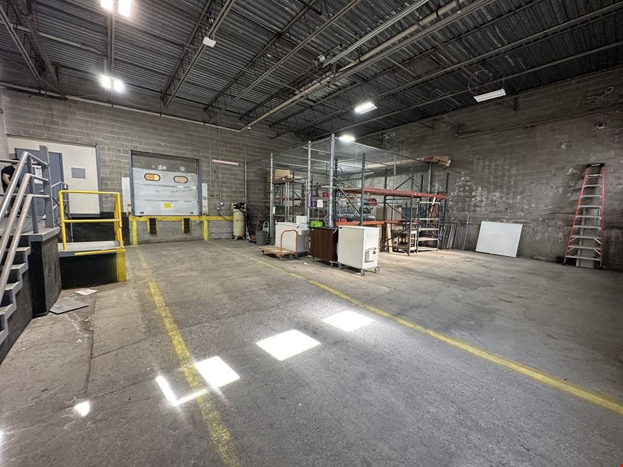 Lab or Light Assembly Space