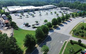 Shoppes at Lakestone Commons